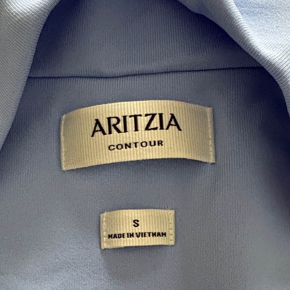Aritzia
Original Contour Flourish Top size S - Picture 2 of 2